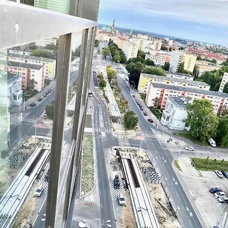 Hanza Tower 23 Deluxe & Pool * Szczecin